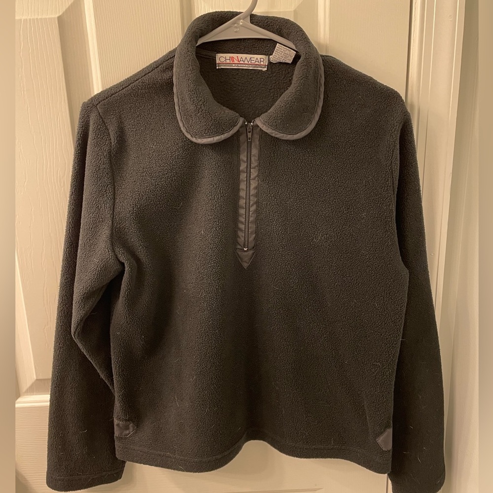 Chinawear womens black fleece with Peter Pan collar quarter zip M